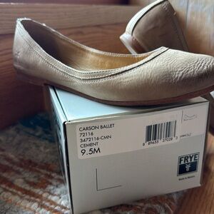 Frye Carson ballet leather flats taupe 9.5